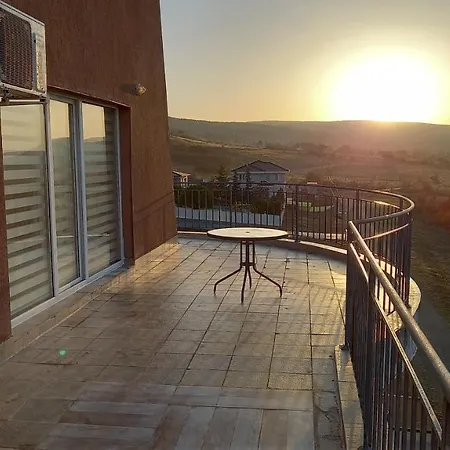 в комплексе сансет кошарица,солнечный берег