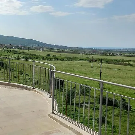 в комплексе сансет кошарица,солнечный берег Apartman