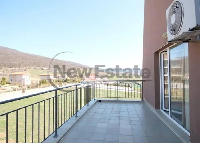 в комплексе сансет кошарица,солнечный берег Апартаменты *