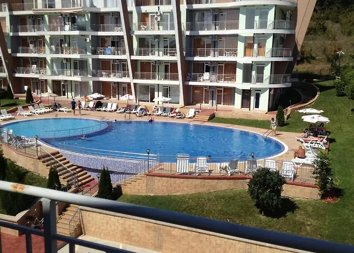 в комплексе сансет кошарица,солнечный берег