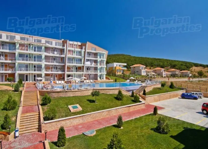 Апартаменты в комплексе сансет кошарица,солнечный берег *