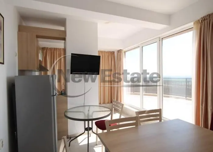 в комплексе сансет кошарица,солнечный берег * Кошарица