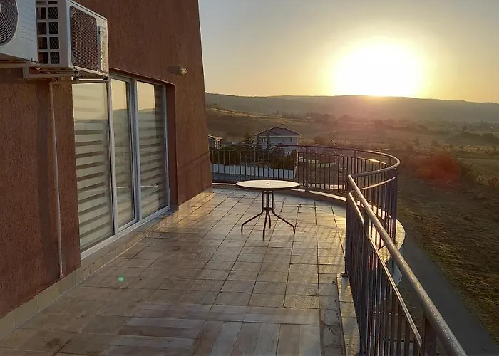 в комплексе сансет кошарица,солнечный берег