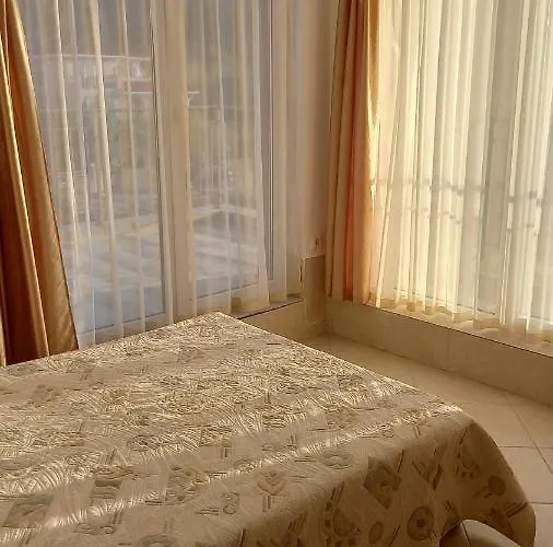 в комплексе сансет кошарица,солнечный берег * Кошарица