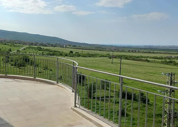 в комплексе сансет кошарица,солнечный берег Апартаменты