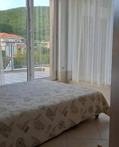 в комплексе сансет кошарица,солнечный берег Кошарица